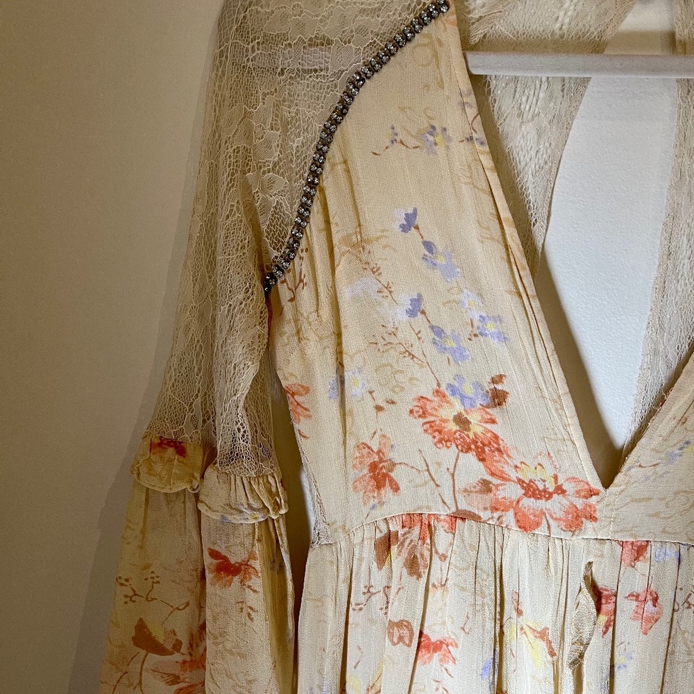 Romantic Floral & Lace Dress